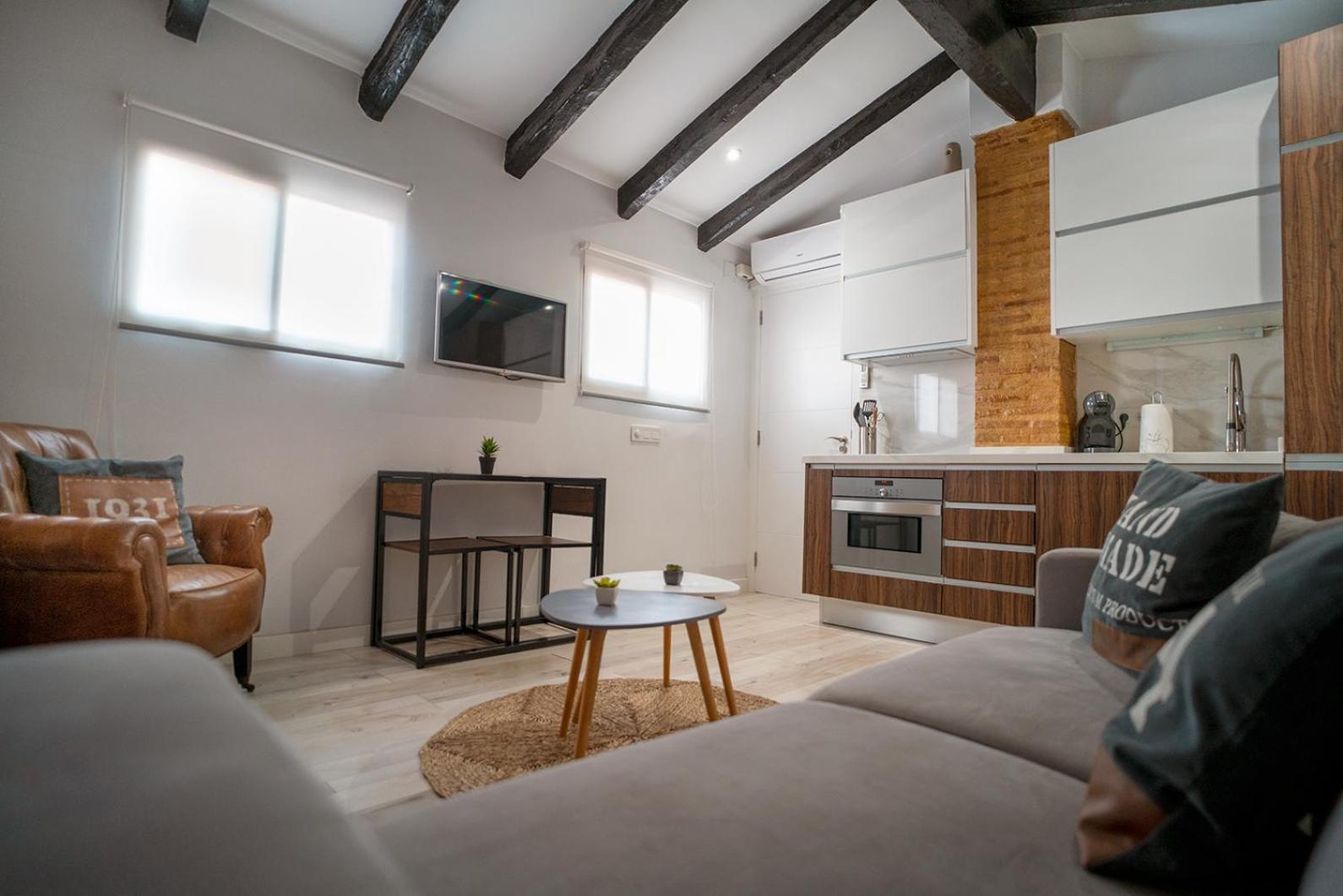 Apartamento Atico Con Terraza Y Jacuzzi En El Centro