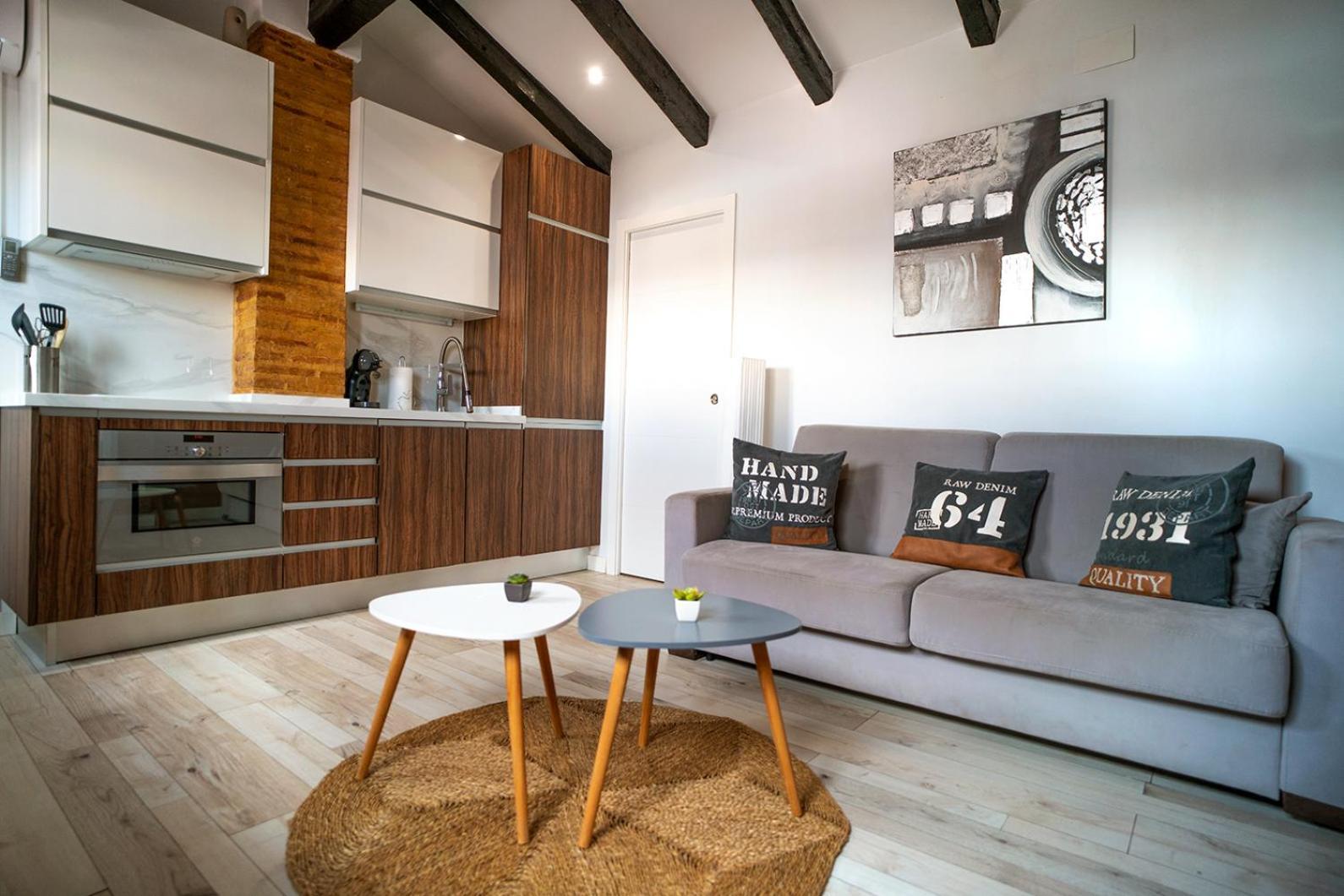 Atico Con Terraza Y Jacuzzi En El Centro Apartamento